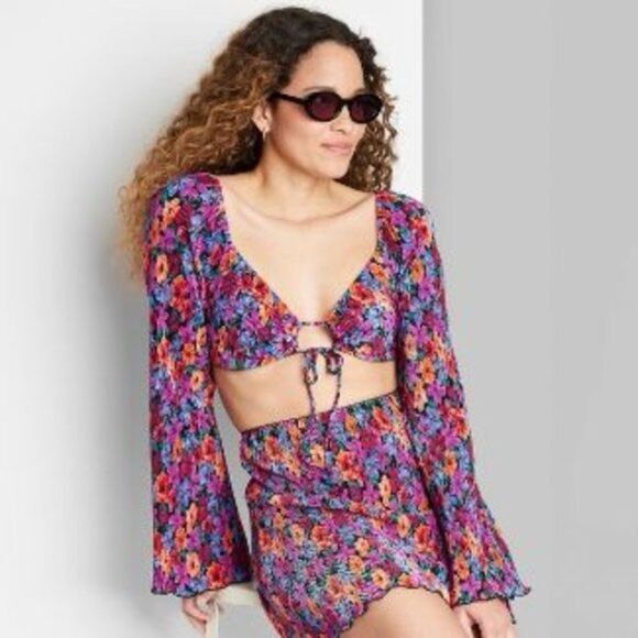 Wild Fable Floral Pleated Bell Sleeve Crop Top Hippie Flowers Size Medium - Picture 1 of 13